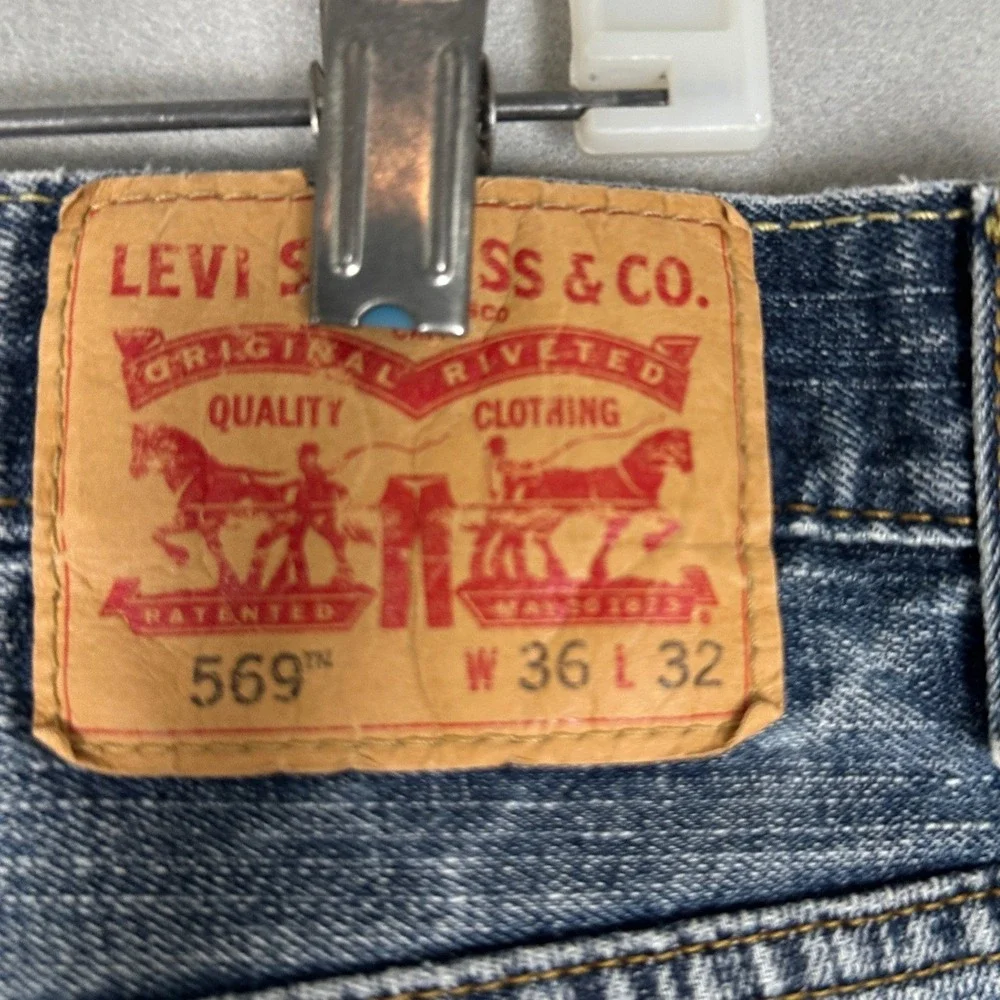 Levis 569 Jeans Mens 36X32 Blue Loose Straight Distressed Whiskering Denim Pants
